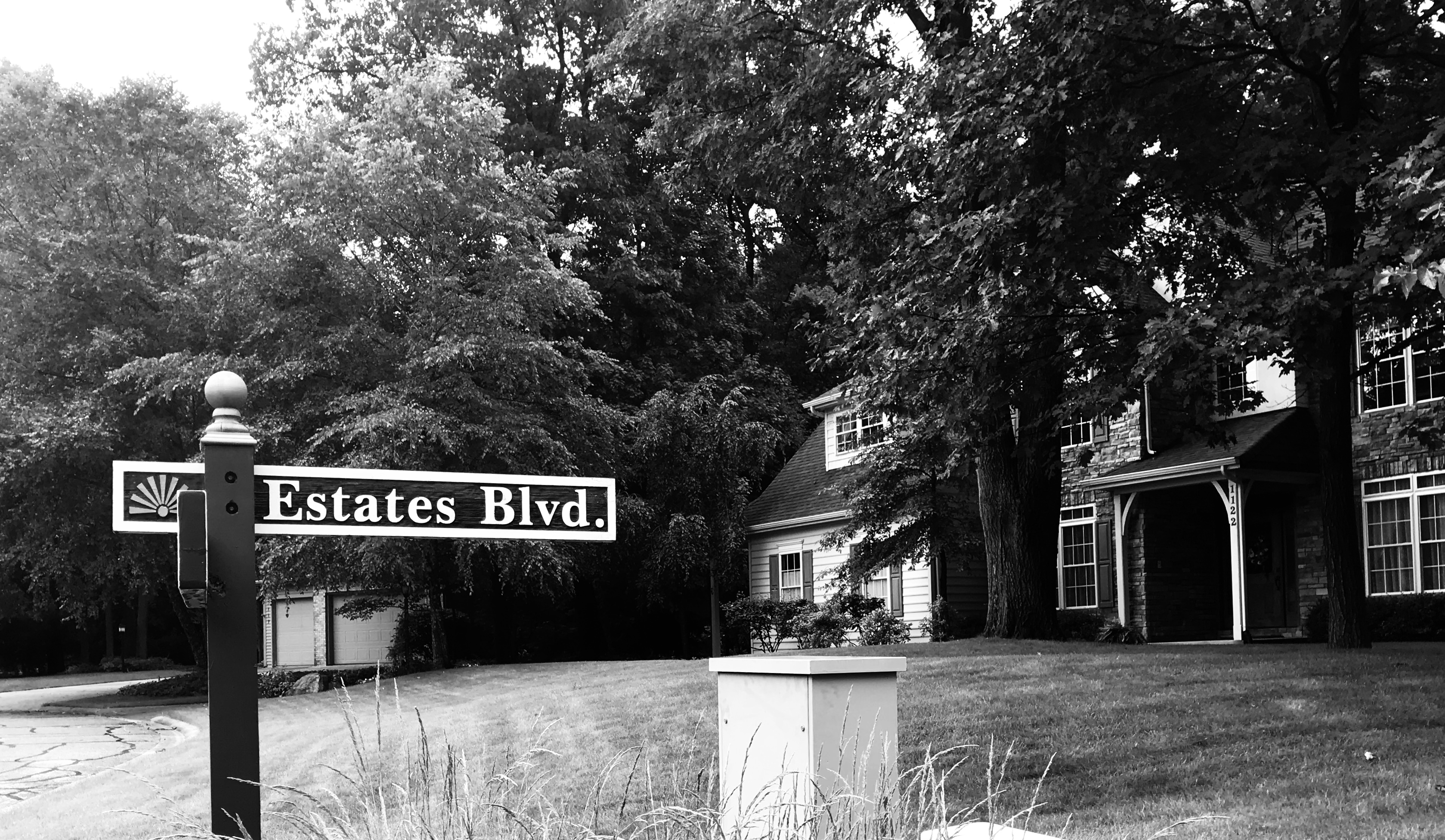 Estates Blvd. Street Sign